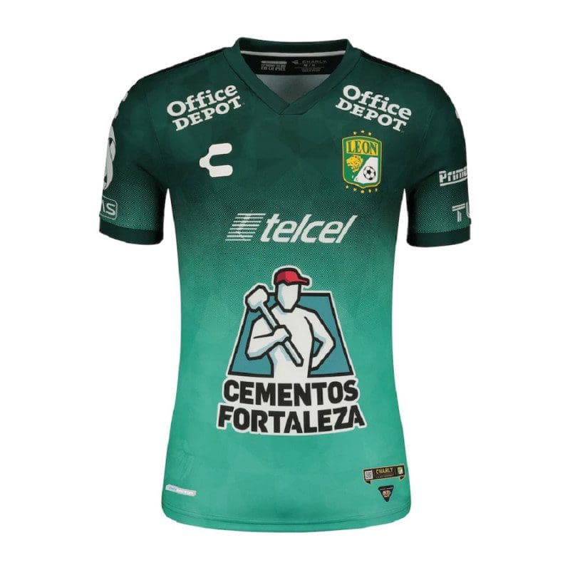 Club León issue special edition Club World Cup shirt - AS USA