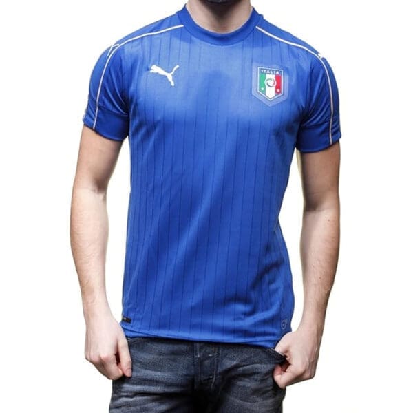 Blue Puma Italy soccer jersey with logo.