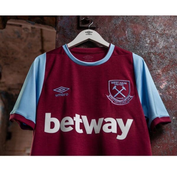 West Ham United football jersey with Betway sponsor.