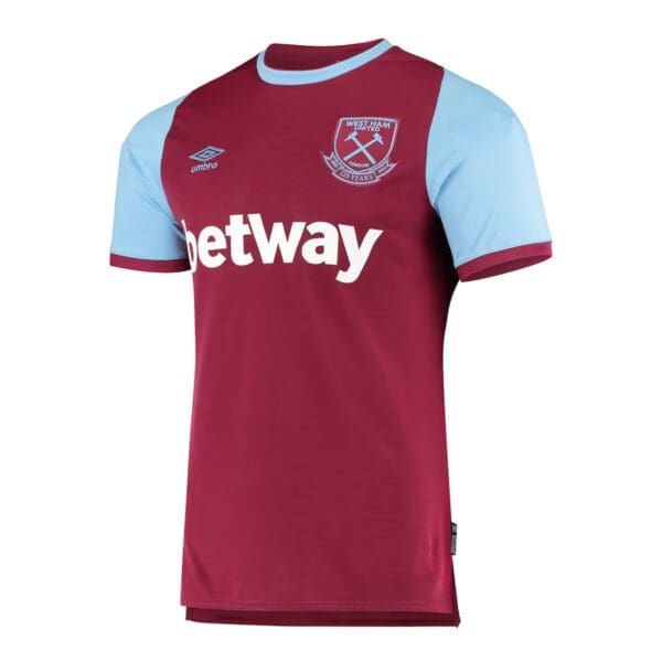 West Ham United football jersey with Betway sponsor.