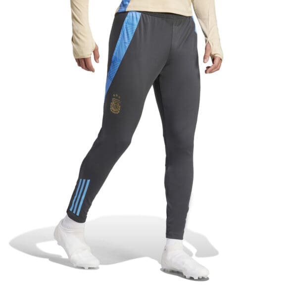 Argentina soccer training pants with logo.