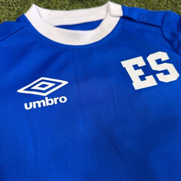 Umbro El Salvador Home Toddler Mini Kit 25/26 - Image 2