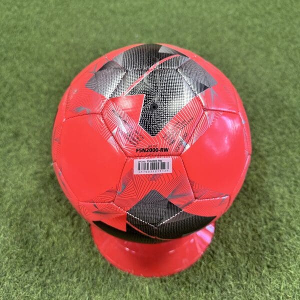 Molten Vantaggio 2000 Premium Training Soccer Ball 25 - Image 4