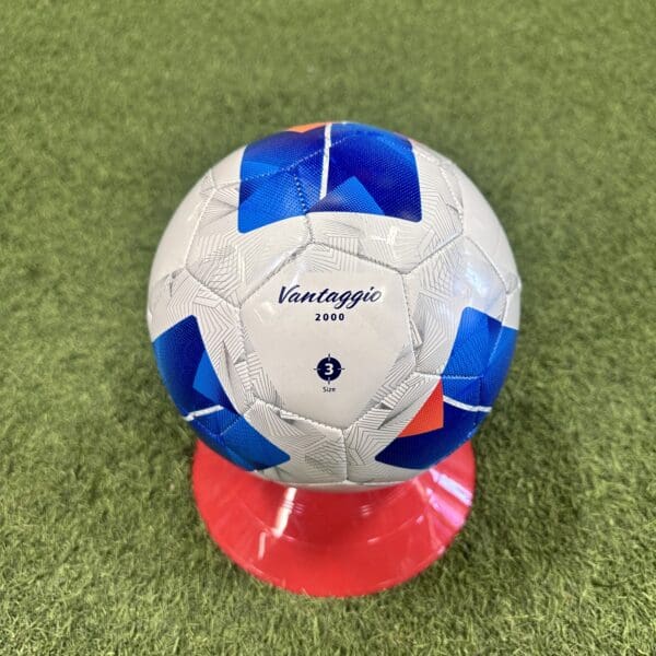 Molten Vantaggio 2000 '25 Premium Training Soccer Ball - Image 2