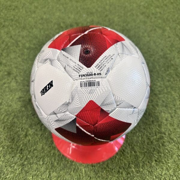 Molten Vantaggio 3600 NFHS Hand Stitched Soccer Ball - Image 2