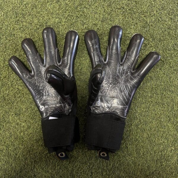 Elite Sport Revolution X Black Goalkeeper Gloves - Image 5