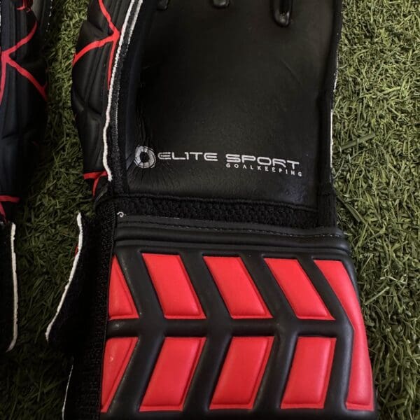 Elite Sport Spider Goalkeeper Gloves - Image 6