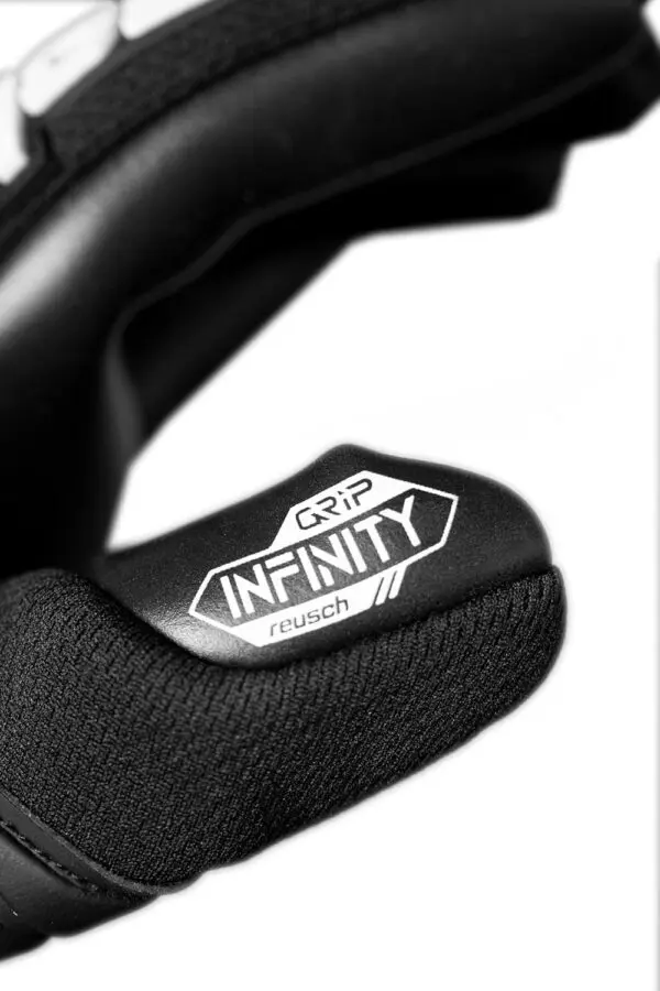 Reusch Attrakt Freegel Infinity Goalkeeper Gloves - Image 3