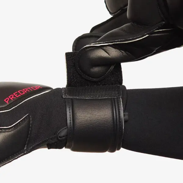 adidas Predator Match Fingersave GK Gloves - Image 4