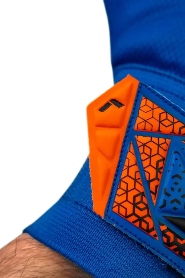 Reusch Attrakt Starter Solid Junior Soccer Goalkeeper Gloves - Image 3